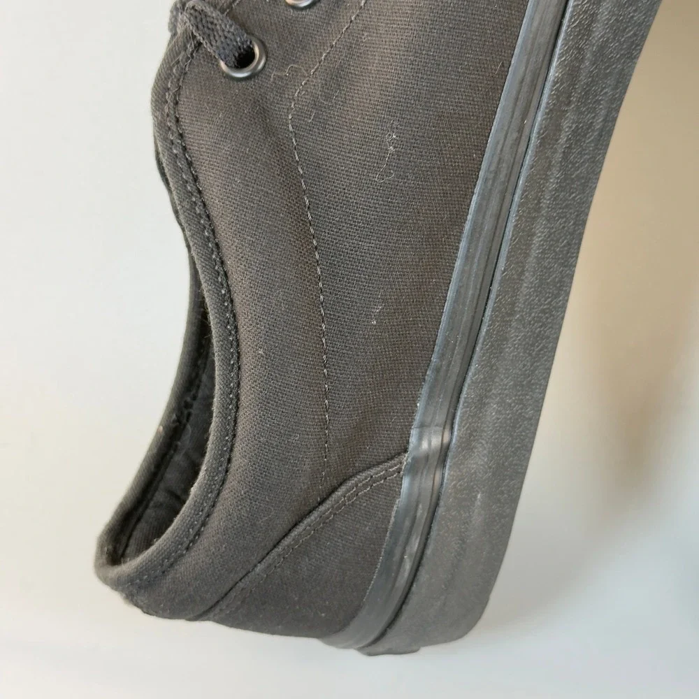 Vans‎ U 106 Vulcanized Mens 10 Skate Shoes Triple Black Lace Up Low Sneakers